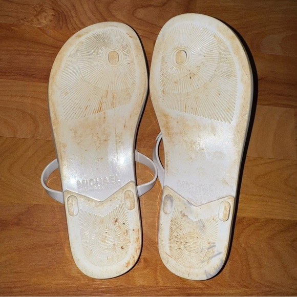 MICHAEL KORS White Jelly Cork Thongs Flat Sandals Size 8 MK Gold Logo Flip Flops - Picture 6 of 9